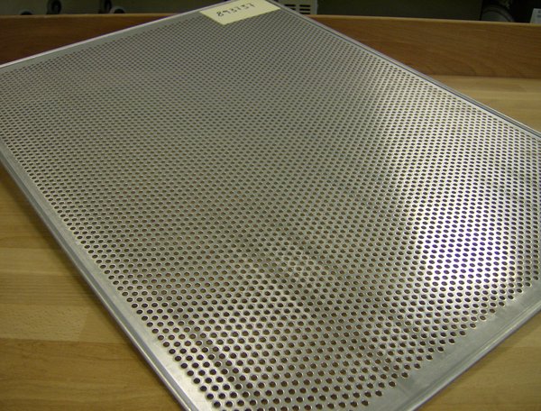 Lochbl.Alu 78x58cm oRd 5mm Rdl Stärke 1,5mm, gebördelt